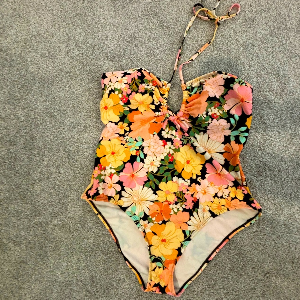 Target Bathing suit size large - new